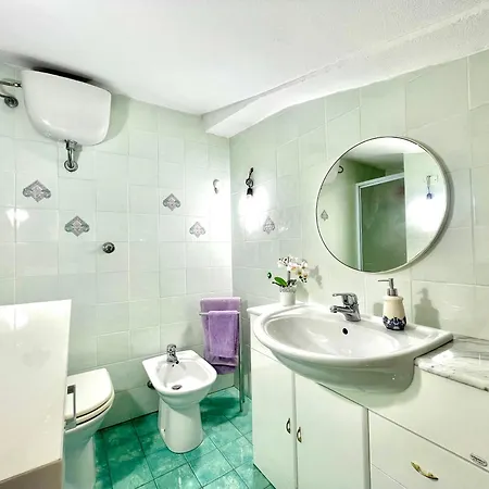 Bellevue Vacation Apartment *