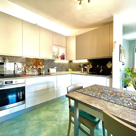 Bellevue Vacation Apartment